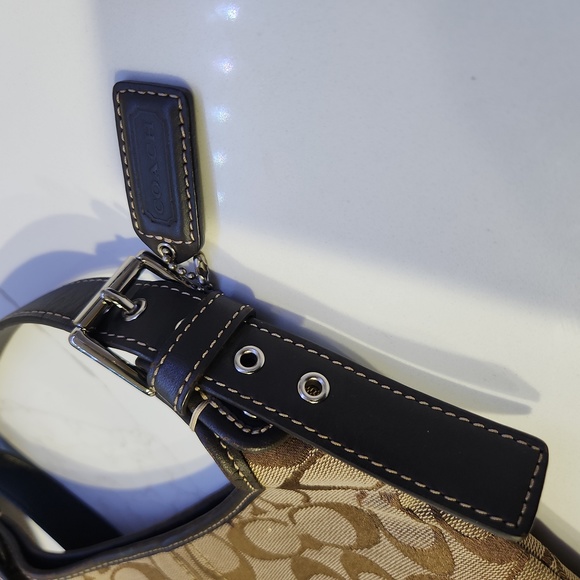 Vintage COACH Hampton Signature 11193 Brown Canvas Crossbody with Matching Pouch - Picture 5 of 8